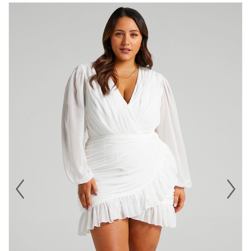 MINI DRESS - PLUNGE BALLOON SLEEVE DRESS IN WHITE
